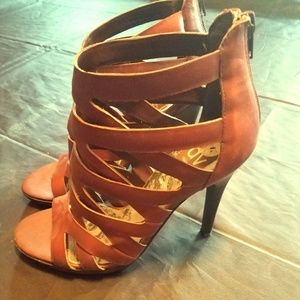 Women's Dolce Vita Strapped Heels Size 8.5